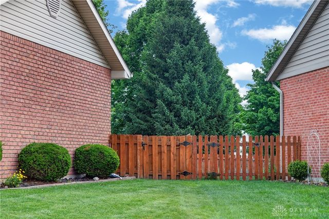 445 Clover Hill, Tipp City, OH 45371
