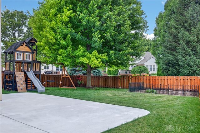 445 Clover Hill, Tipp City, OH 45371