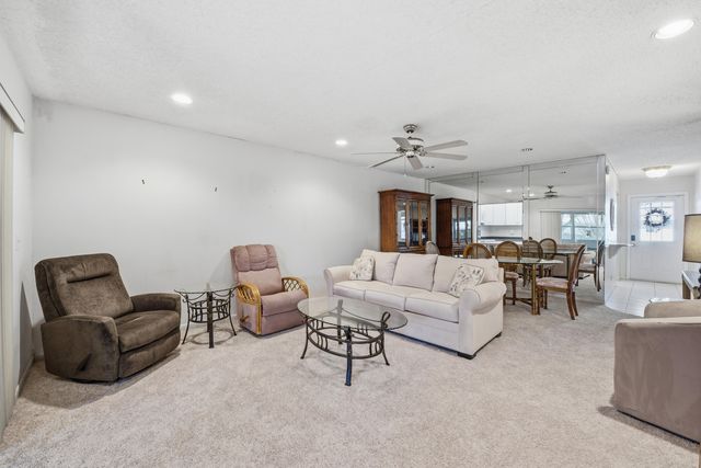 461 Holyoke Lane, Lake Worth, FL 33467