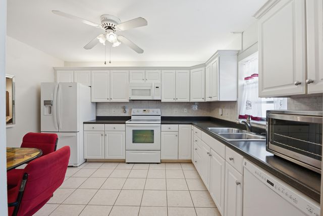 461 Holyoke Lane, Lake Worth, FL 33467