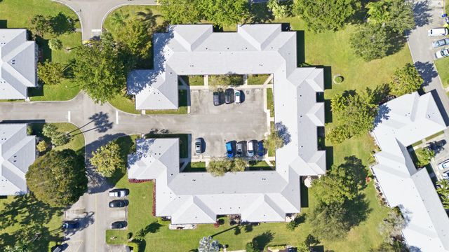 461 Holyoke Lane, Lake Worth, FL 33467