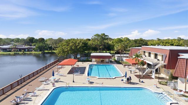 461 Holyoke Lane, Lake Worth, FL 33467