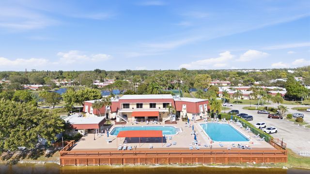 461 Holyoke Lane, Lake Worth, FL 33467