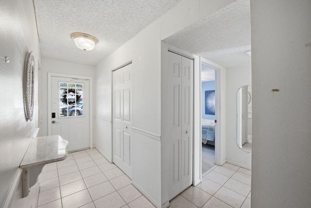 461 Holyoke Lane, Lake Worth, FL 33467