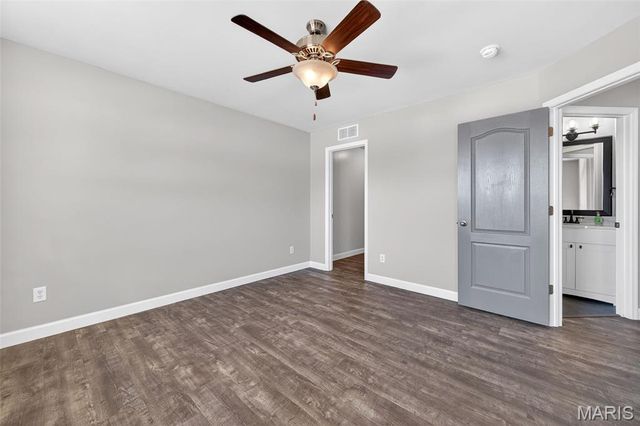 127 Creekside Drive, Winfield, MO 63389