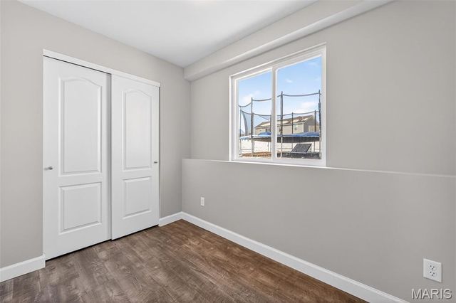 127 Creekside Drive, Winfield, MO 63389