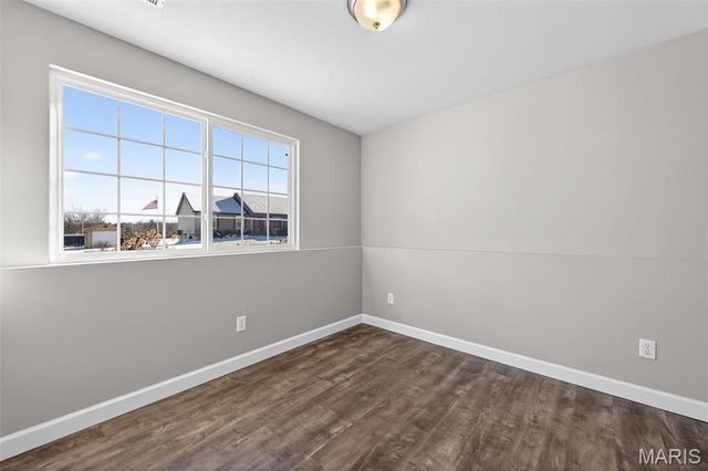 127 Creekside Drive, Winfield, MO 63389