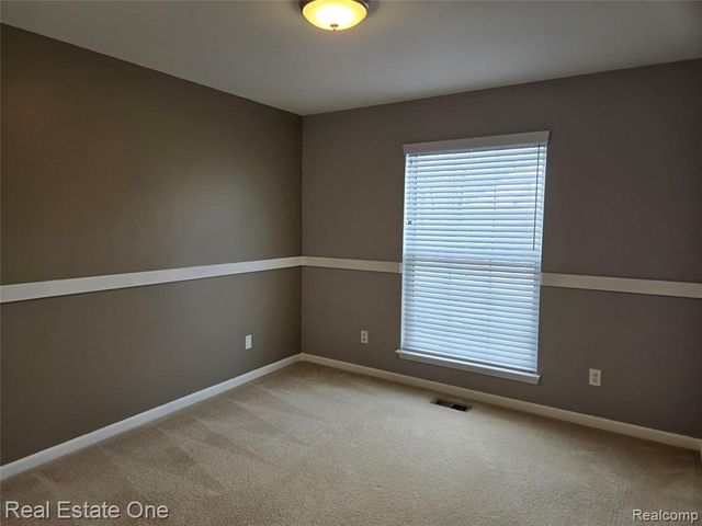 1716 Deepwood Circle 43, Rochester, MI 48307