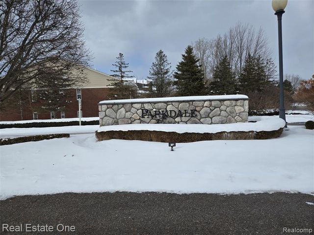 1716 Deepwood Circle 43, Rochester, MI 48307