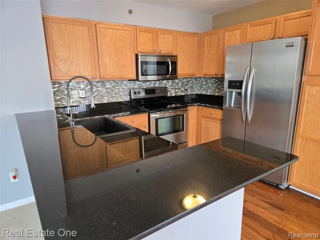 1716 Deepwood Circle 43, Rochester, MI 48307