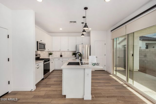 9231 E SEQUENCE Avenue, Mesa, AZ 85212