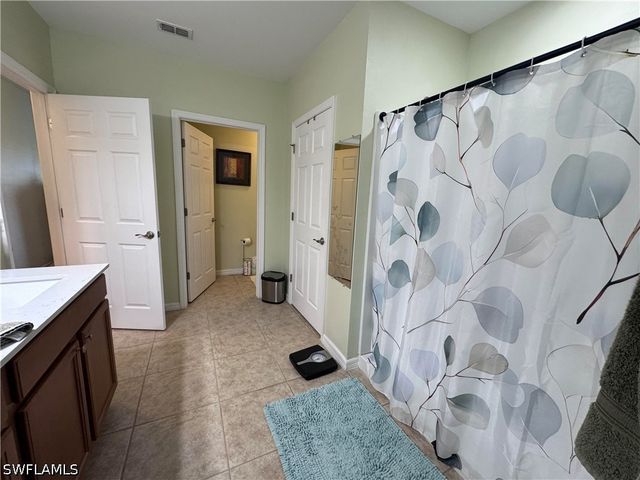 3079 Apple Blossom DR, Alva, FL 33920