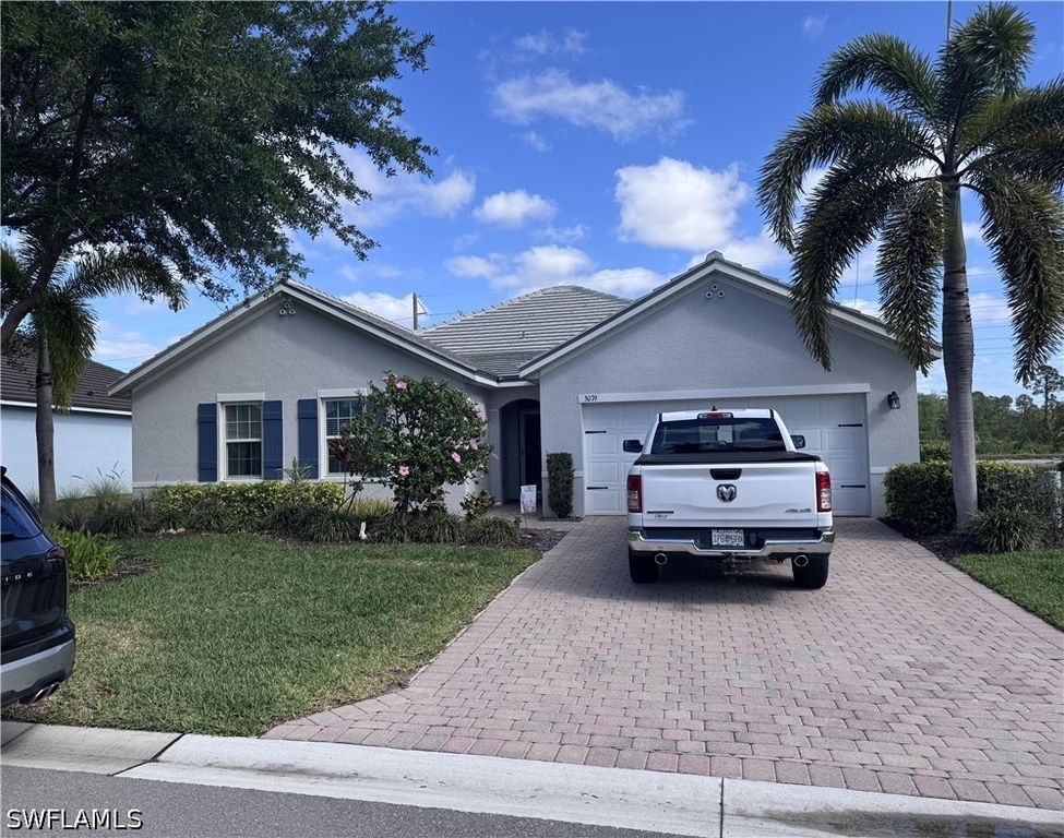3079 Apple Blossom DR, Alva, FL 33920