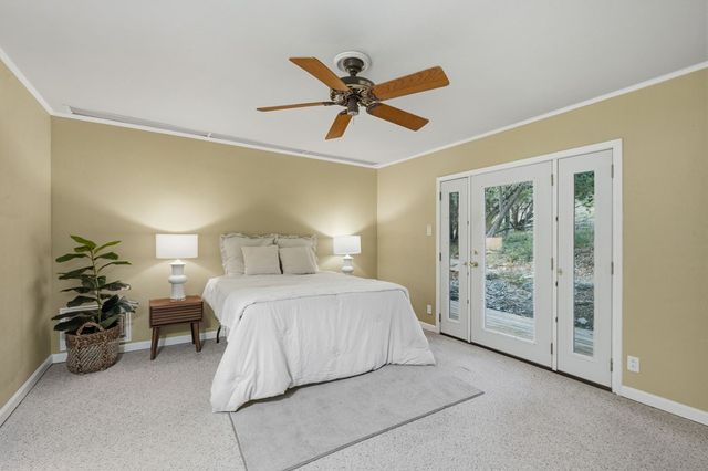 195 Lillian Dr, Kerrville, TX 78028