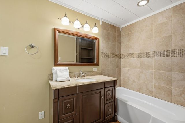 195 Lillian Dr, Kerrville, TX 78028
