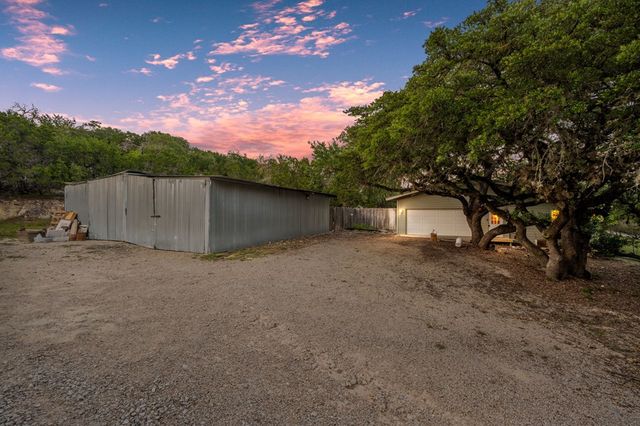195 Lillian Dr, Kerrville, TX 78028