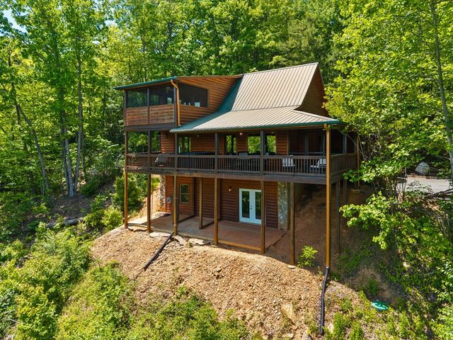161 Huntington Way, Blue Ridge, GA 30513