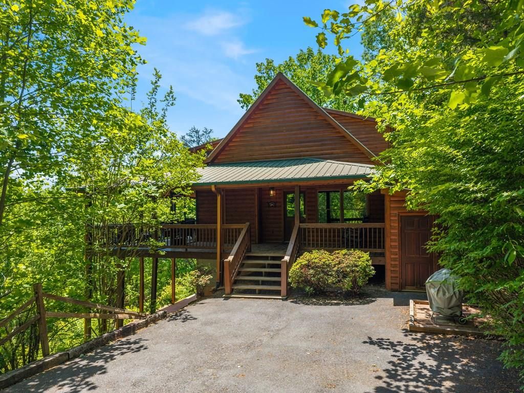 161 Huntington Way, Blue Ridge, GA 30513