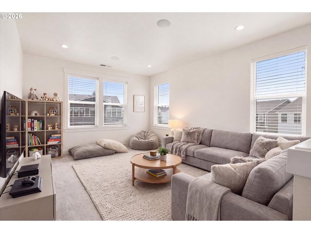16171 Nw GOODERHAM St, Portland, OR 97229