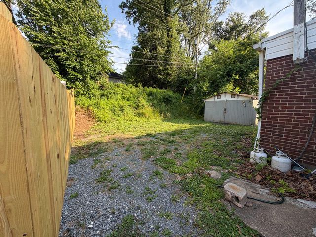 2705 GLEN AVE, Baltimore, MD 21215