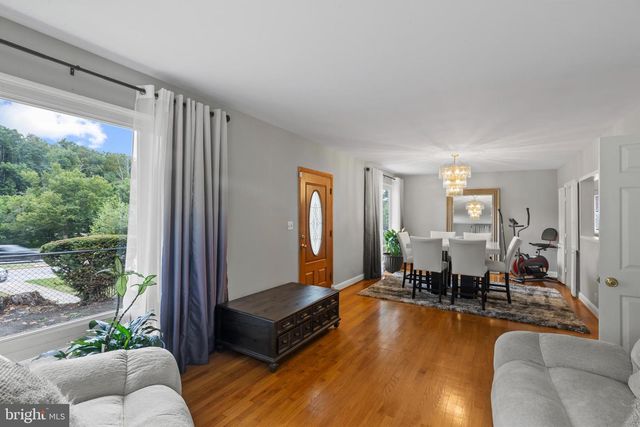 2705 GLEN AVE, Baltimore, MD 21215