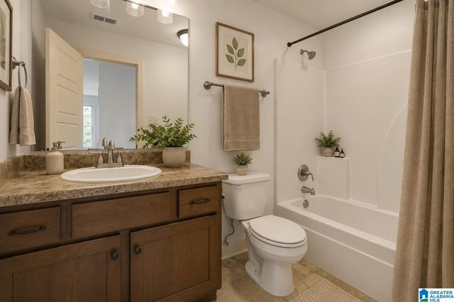 412 OAKWELL COVE, Calera, AL 35040