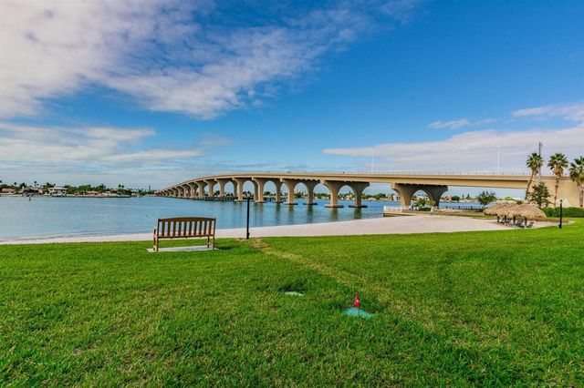 5701 BAHIA DEL MAR CIRCLE 403, St Petersburg, FL 33715