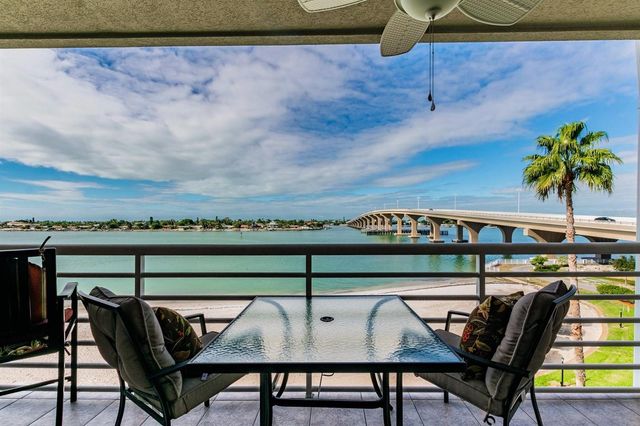 5701 BAHIA DEL MAR CIRCLE 403, St Petersburg, FL 33715