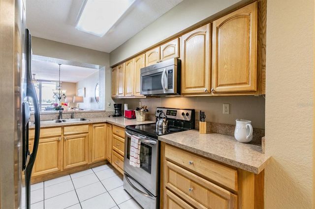 5701 BAHIA DEL MAR CIRCLE 403, St Petersburg, FL 33715