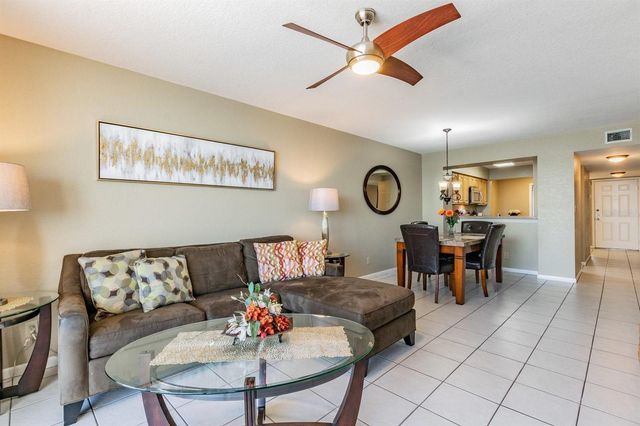 5701 BAHIA DEL MAR CIRCLE 403, St Petersburg, FL 33715