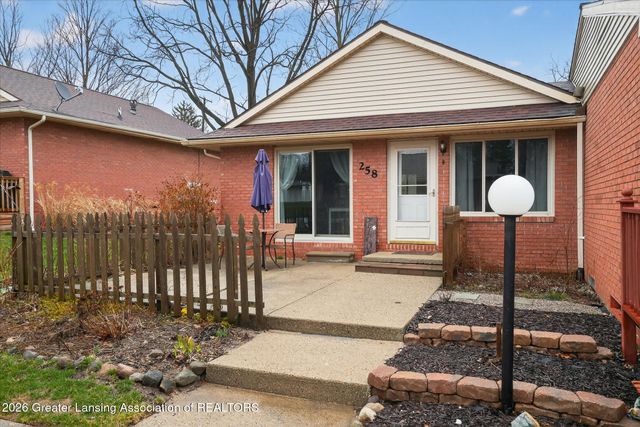 258 Bonnie Brook Drive 12, Charlotte, MI 48813