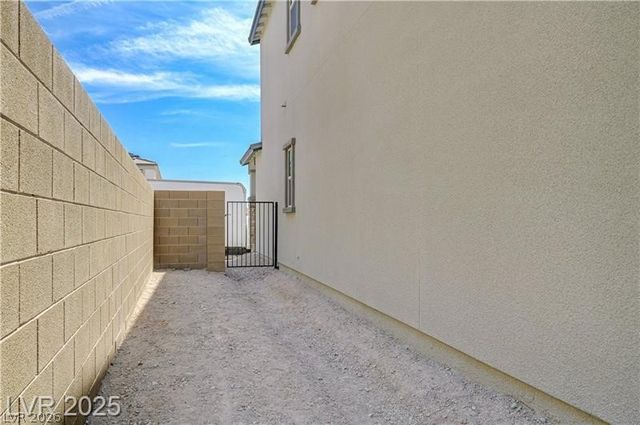 599 Clover Bar Lane, Las Vegas, NV 89138