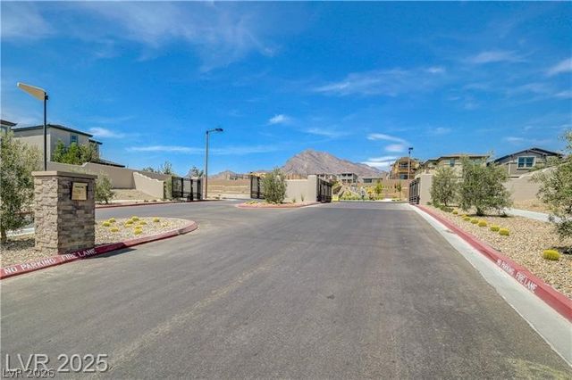 599 Clover Bar Lane, Las Vegas, NV 89138