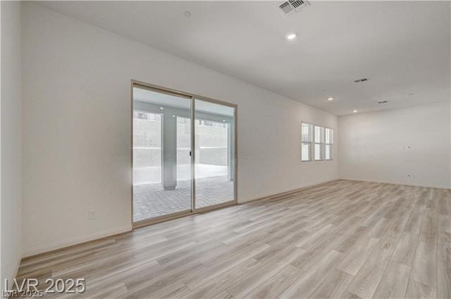 599 Clover Bar Lane, Las Vegas, NV 89138