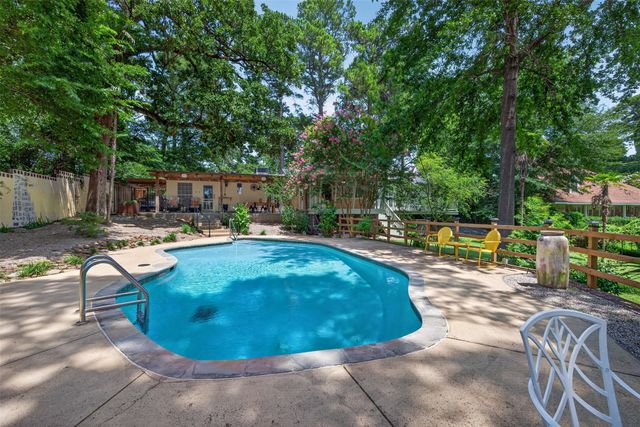 4752 Richmond Avenue, Shreveport, LA 71106