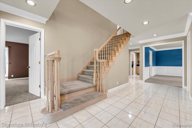 4866 Riverchase Drive, Troy, MI 48098