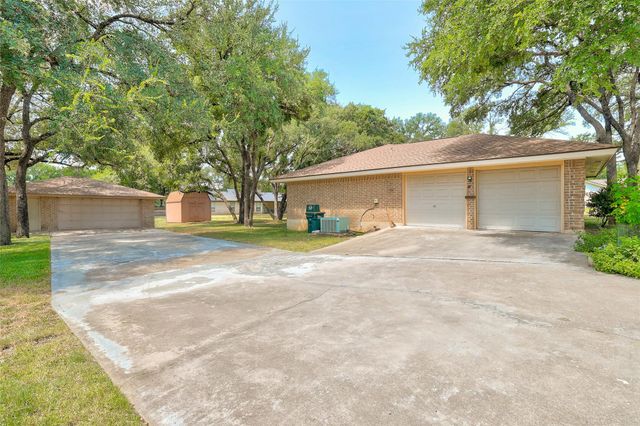 307 Las Plumas DR, Georgetown, TX 78628