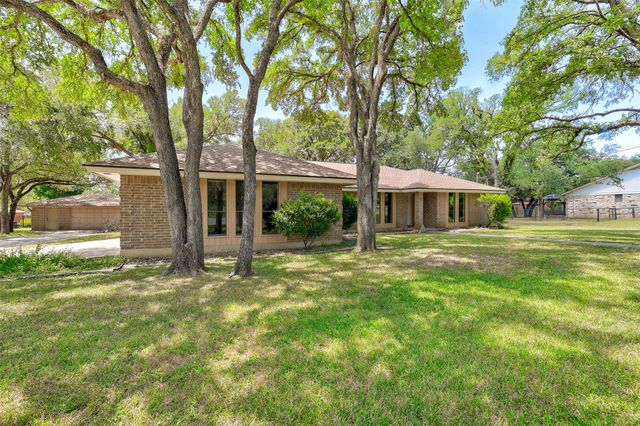 307 Las Plumas DR, Georgetown, TX 78628