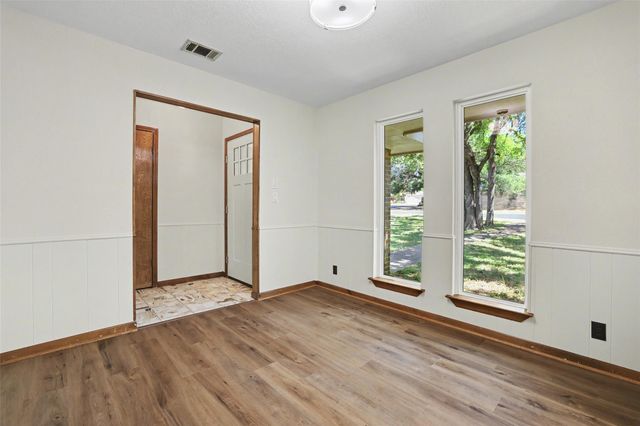307 Las Plumas DR, Georgetown, TX 78628