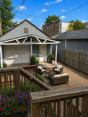 2835 N Ridgeway Avenue 2, Chicago, IL 60618