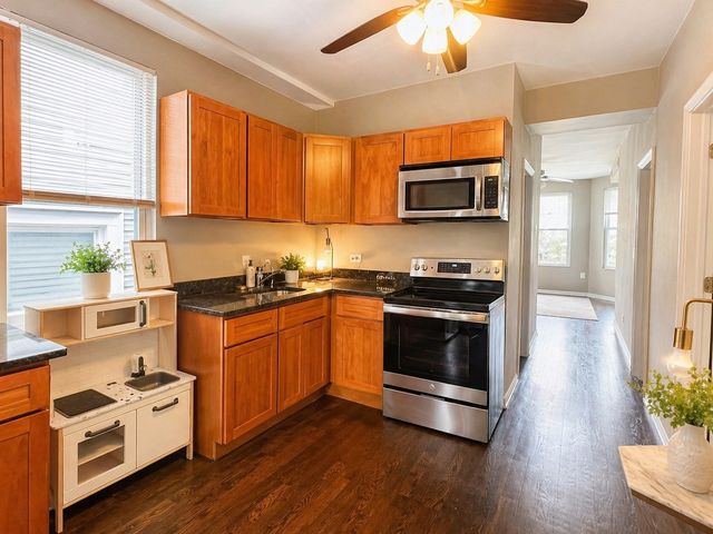2835 N Ridgeway Avenue 2, Chicago, IL 60618