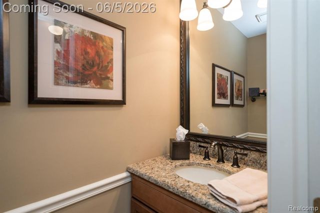 44828 Roundview Drive, Novi, MI 48375