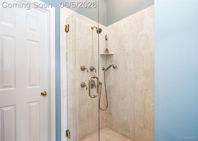 44828 Roundview Drive, Novi, MI 48375