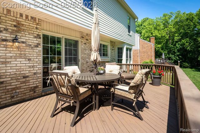 44828 Roundview Drive, Novi, MI 48375