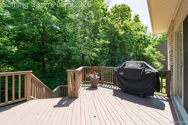 44828 Roundview Drive, Novi, MI 48375