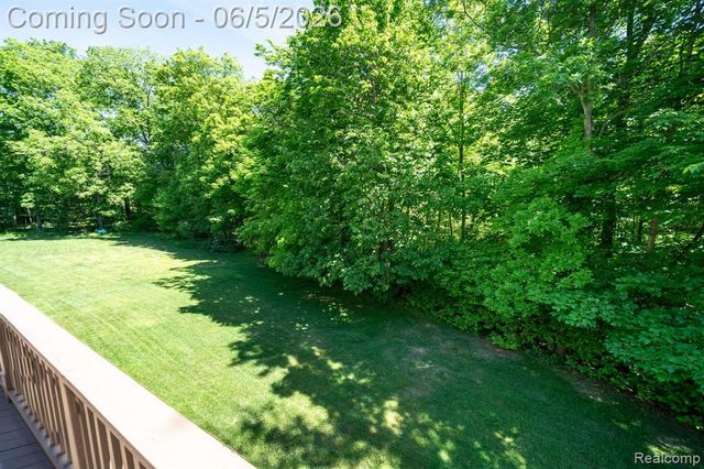 44828 Roundview Drive, Novi, MI 48375