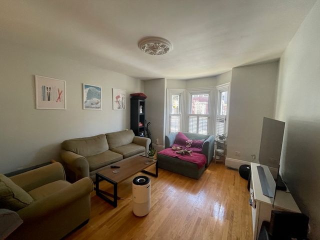 121 G Street 1, Boston, MA 02127
