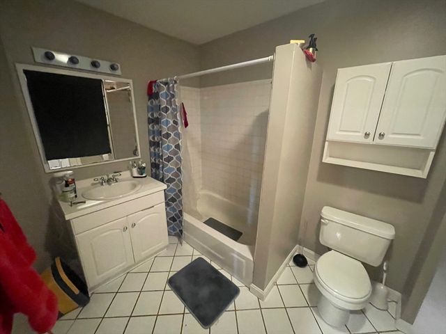 121 G Street 1, Boston, MA 02127