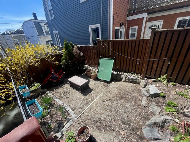 121 G Street 1, Boston, MA 02127