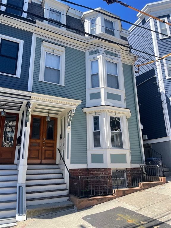 121 G Street 1, Boston, MA 02127